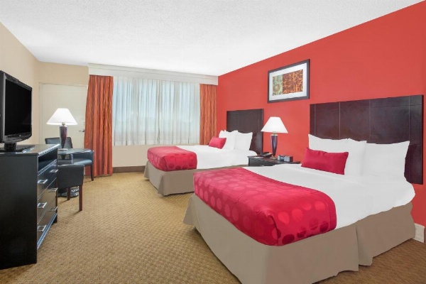 Ramada Plaza by Wyndham Fayetteville Fort Bragg Area image 11